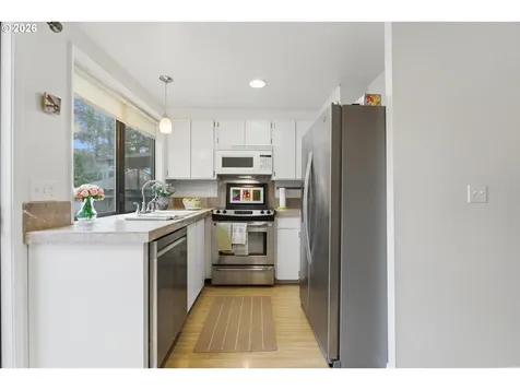 19727 NW Quail Hollow Drive Portland OR 97229
