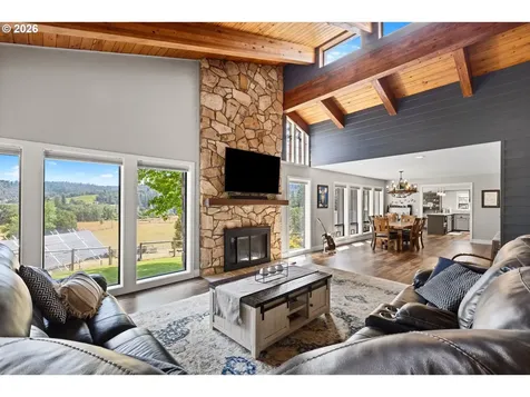 311 Clover Leaf Street Roseburg OR 97471