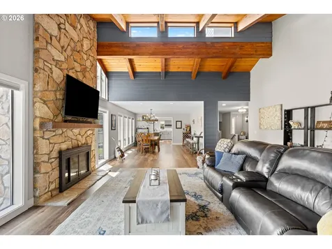 311 Clover Leaf Street Roseburg OR 97471