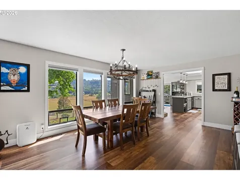 311 Clover Leaf Street Roseburg OR 97471