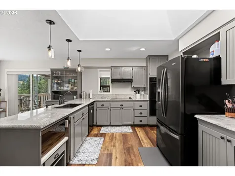 311 Clover Leaf Street Roseburg OR 97471
