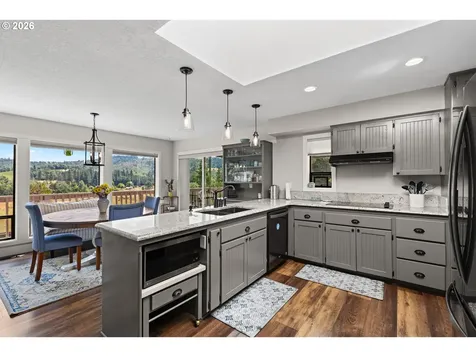 311 Clover Leaf Street Roseburg OR 97471