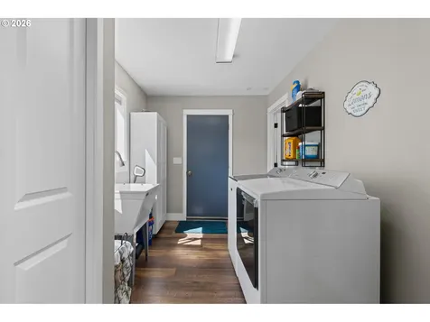311 Clover Leaf Street Roseburg OR 97471