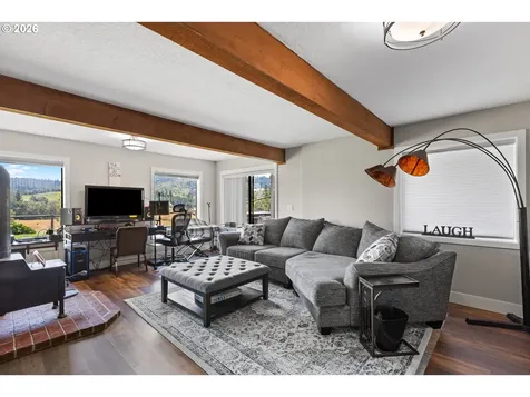 311 Clover Leaf Street Roseburg OR 97471