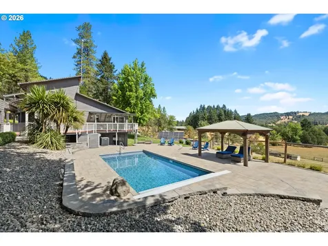 311 Clover Leaf Street Roseburg OR 97471