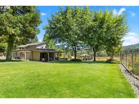 311 Clover Leaf Street Roseburg OR 97471