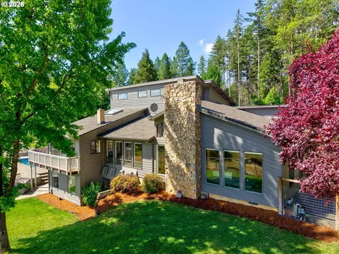 311 Clover Leaf Street Roseburg OR 97471