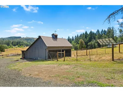 311 Clover Leaf Street Roseburg OR 97471