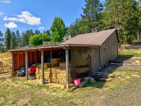 311 Clover Leaf Street Roseburg OR 97471