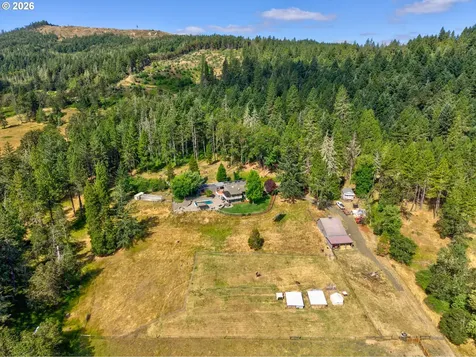311 Clover Leaf Street Roseburg OR 97471