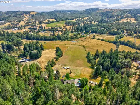 311 Clover Leaf Street Roseburg OR 97471