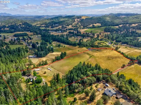 311 Clover Leaf Street Roseburg OR 97471