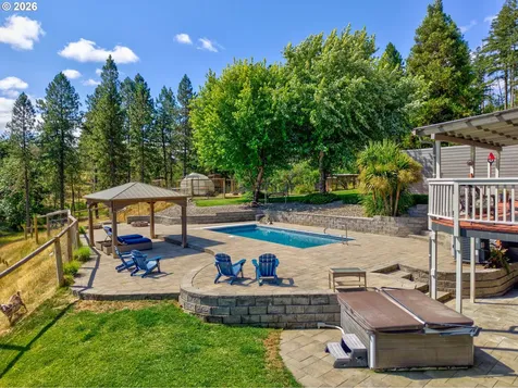 311 Clover Leaf Street Roseburg OR 97471