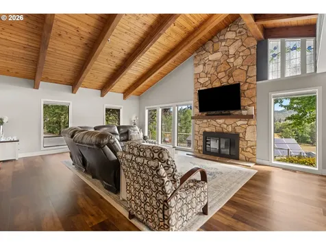 311 Clover Leaf Street Roseburg OR 97471