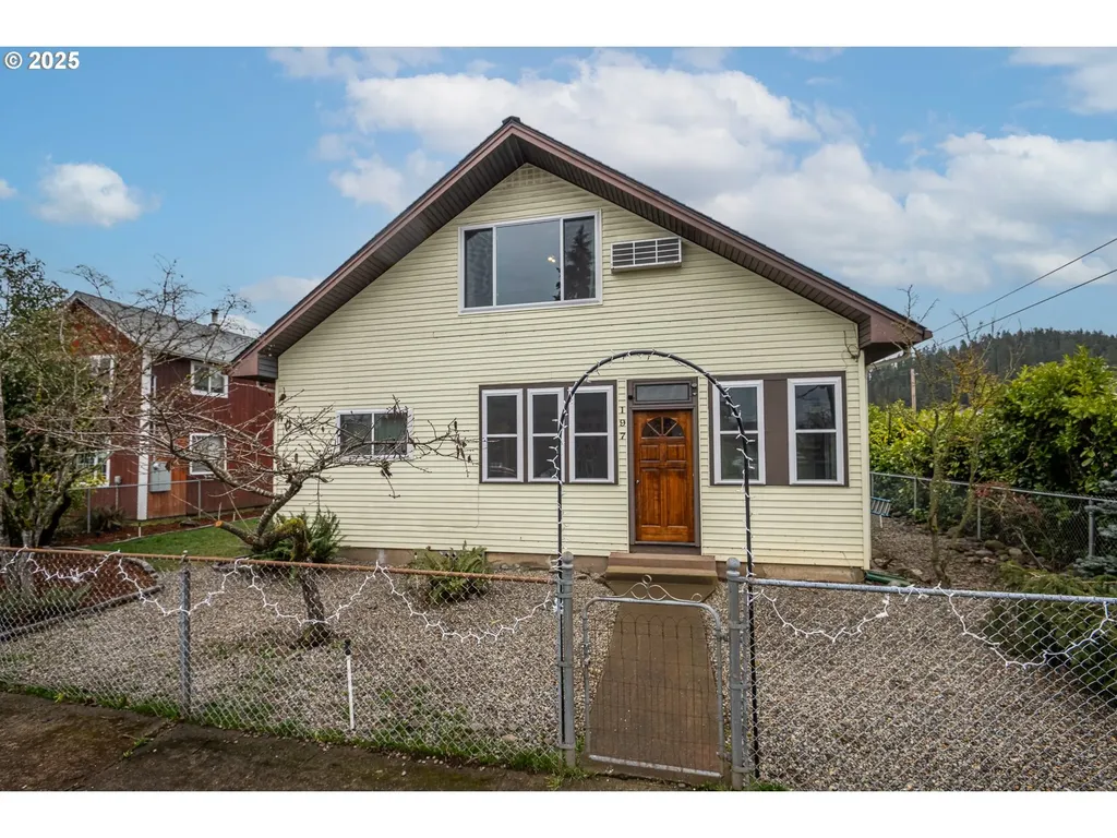197 D Street Creswell OR 97426