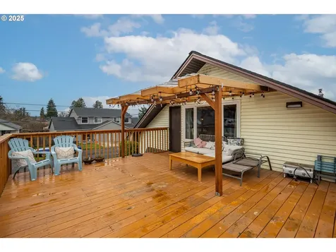 197 D Street Creswell OR 97426