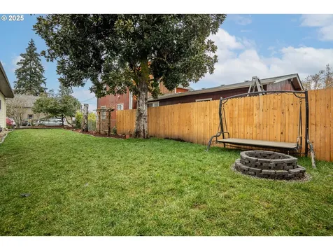 197 D Street Creswell OR 97426