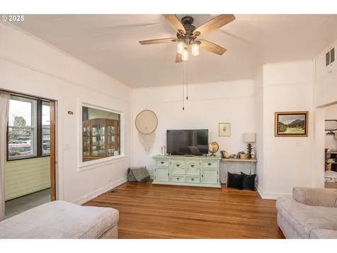 197 D Street Creswell OR 97426