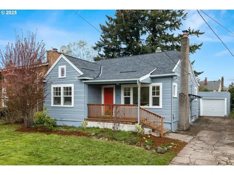 3739 NE Fremont Street Portland OR 97212