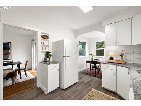 3739 NE Fremont Street Portland OR 97212