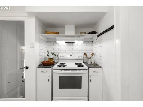 3739 NE Fremont Street Portland OR 97212