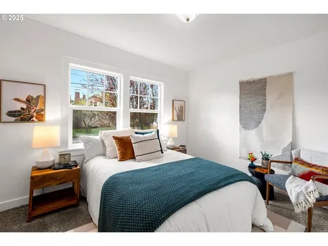 3739 NE Fremont Street Portland OR 97212