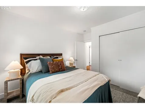 3739 NE Fremont Street Portland OR 97212