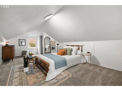 3739 NE Fremont Street Portland OR 97212
