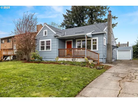 3739 NE Fremont Street Portland OR 97212