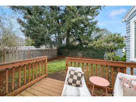 3739 NE Fremont Street Portland OR 97212