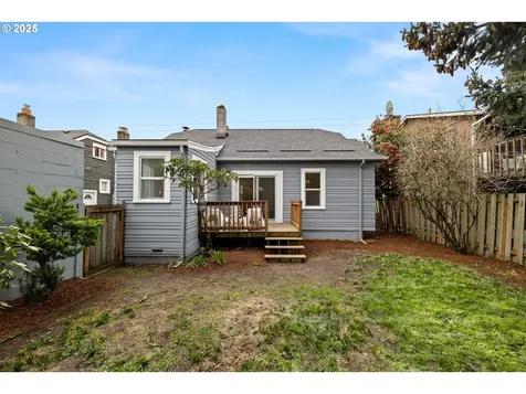 3739 NE Fremont Street Portland OR 97212