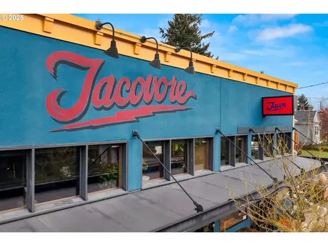 3739 NE Fremont Street Portland OR 97212