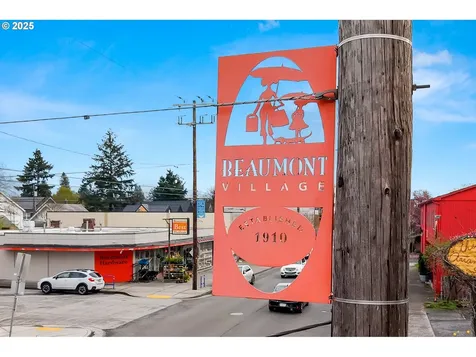 3739 NE Fremont Street Portland OR 97212