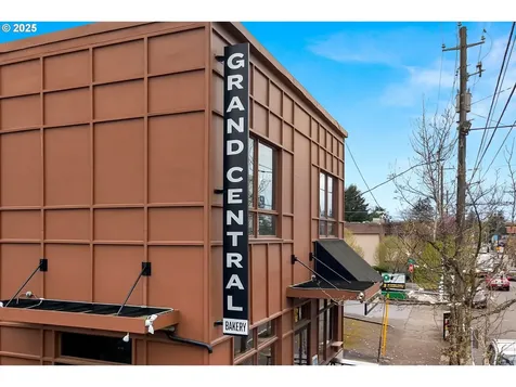 3739 NE Fremont Street Portland OR 97212