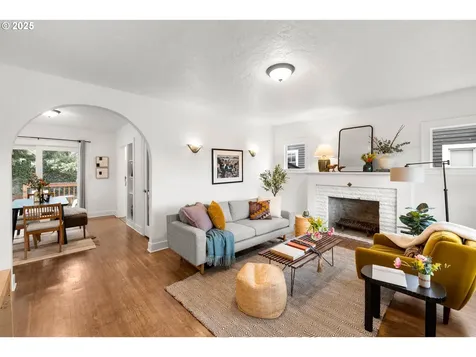 3739 NE Fremont Street Portland OR 97212