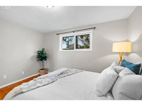 665 46th Avenue SE Salem OR 97317