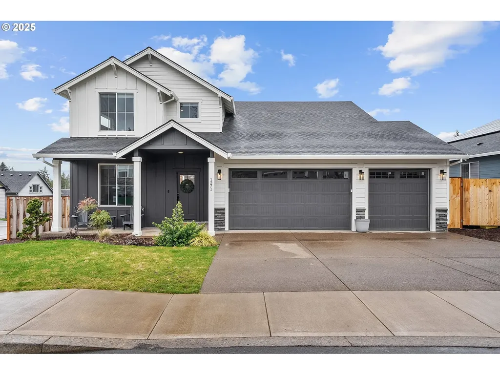 1271 NE Moore Avenue Estacada OR 97023