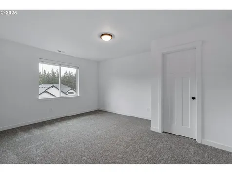 1271 NE Moore Avenue Estacada OR 97023
