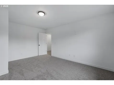 1271 NE Moore Avenue Estacada OR 97023