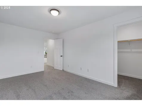 1271 NE Moore Avenue Estacada OR 97023