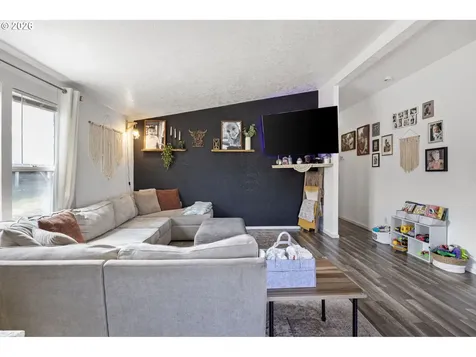 426 Cedar Street Yoncalla OR 97499