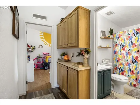 426 Cedar Street Yoncalla OR 97499
