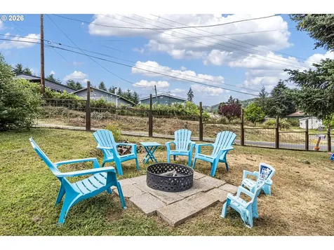 426 Cedar Street Yoncalla OR 97499
