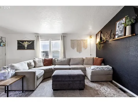 426 Cedar Street Yoncalla OR 97499