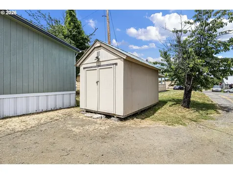 426 Cedar Street Yoncalla OR 97499