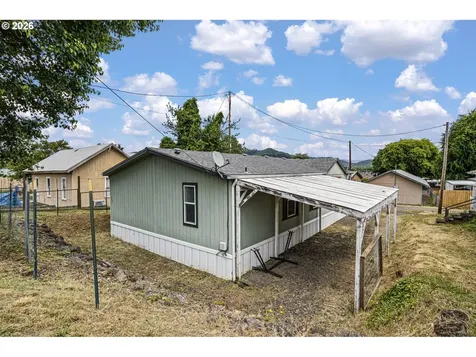 426 Cedar Street Yoncalla OR 97499