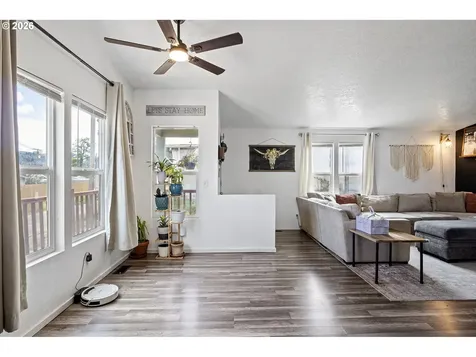 426 Cedar Street Yoncalla OR 97499