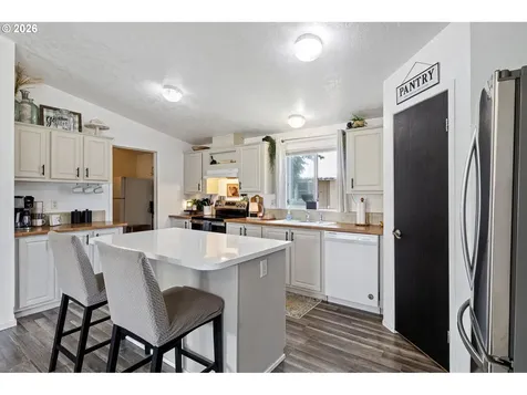 426 Cedar Street Yoncalla OR 97499