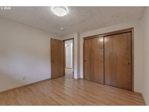 13042 Brookside Drive NE Aurora OR 97002