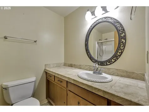 13042 Brookside Drive NE Aurora OR 97002